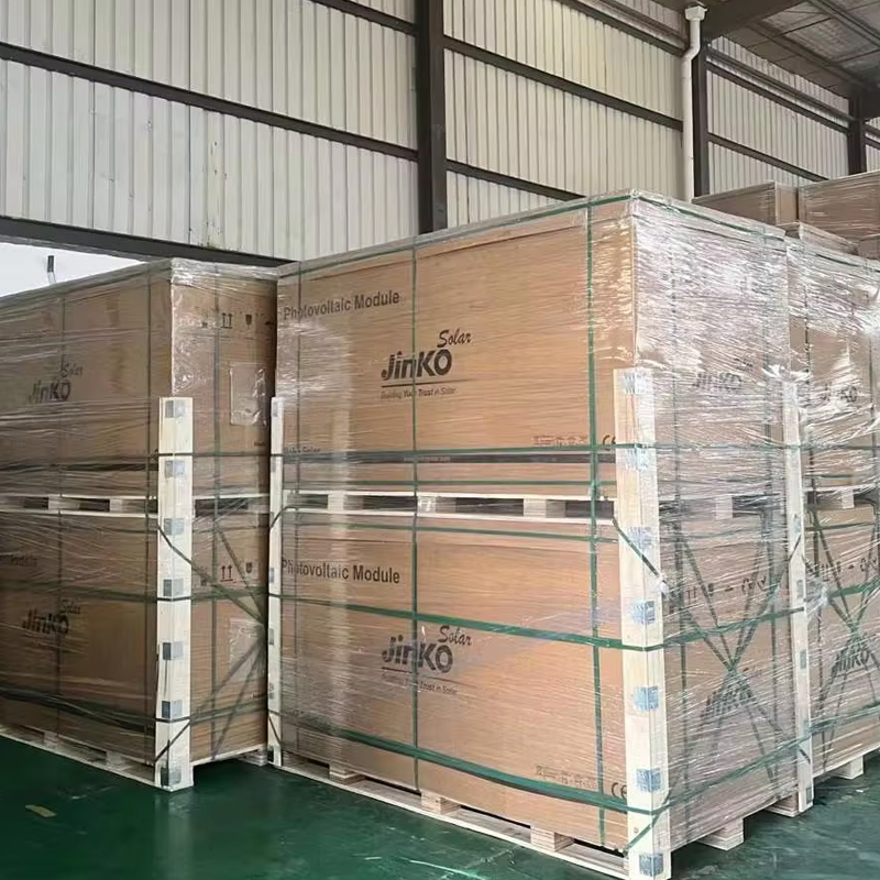Jinko Latest Technology N Type Factory Customized Solar Power 620W 650W 156mm PV Ground Mounted Solar Panels