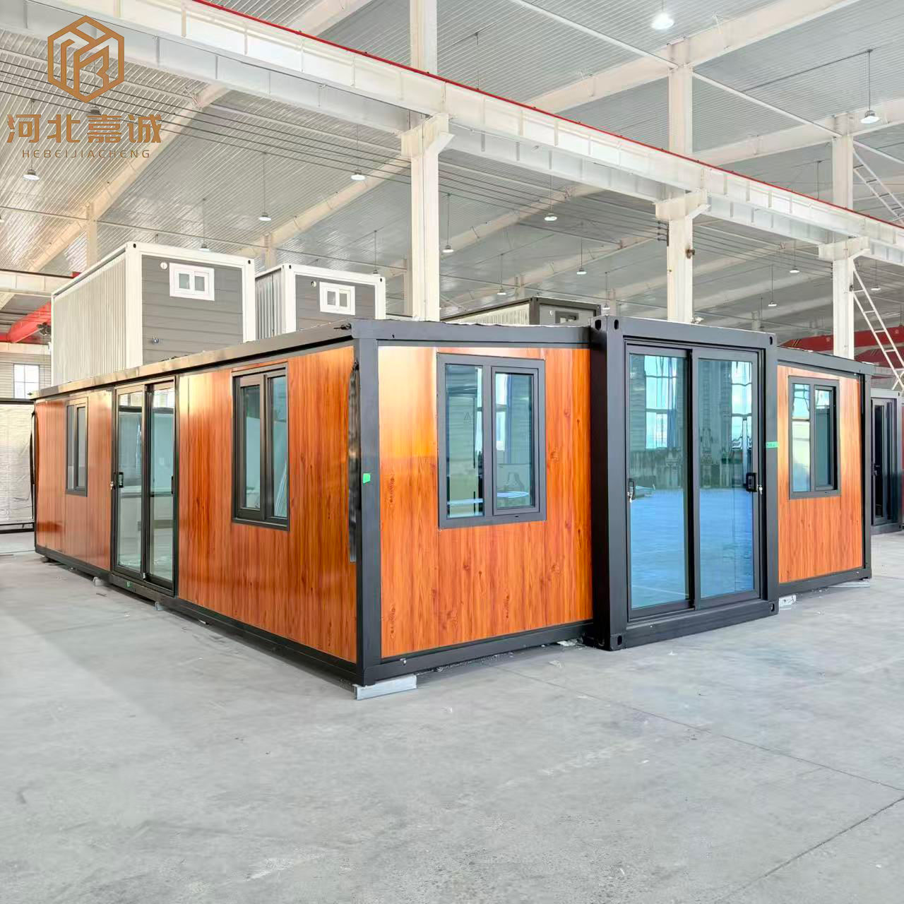 Prefabricated Integrated Houses With Solar Panels Are Manufactured In Chinese Factories And Sold Directly From The Source