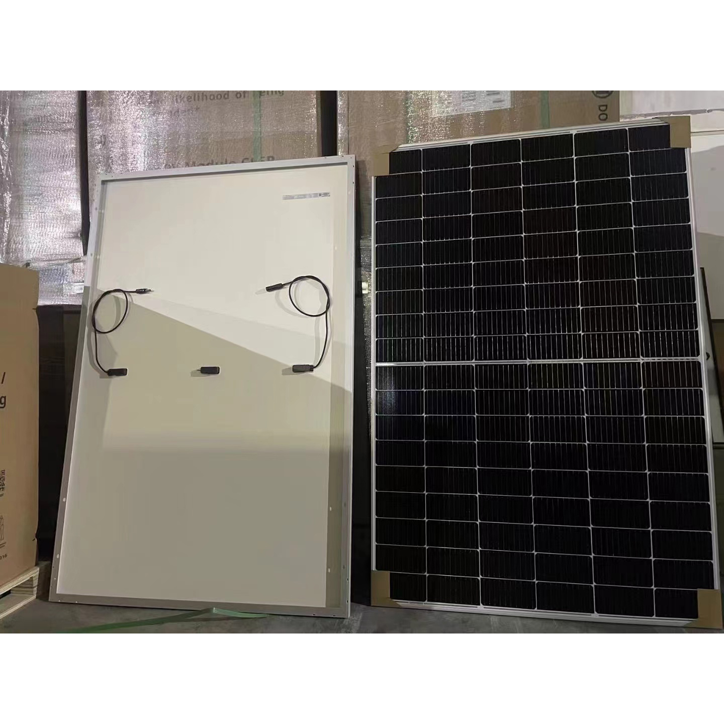 US Stock High Efficiency 550 Watt Monocrystalline Solar Panel Half-Cell N-Type with Perc for Industrial Use