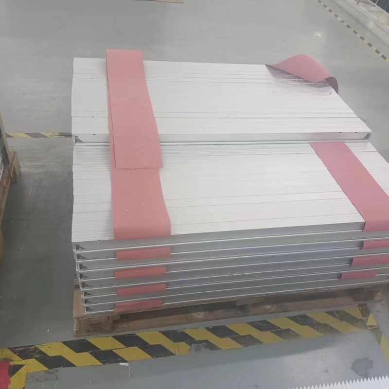 100W 120W Mono Solar Panel High Efficiency Half-Cell Glass PV Module Photovoltaic for RV Marine Camper Van Off-Grid System