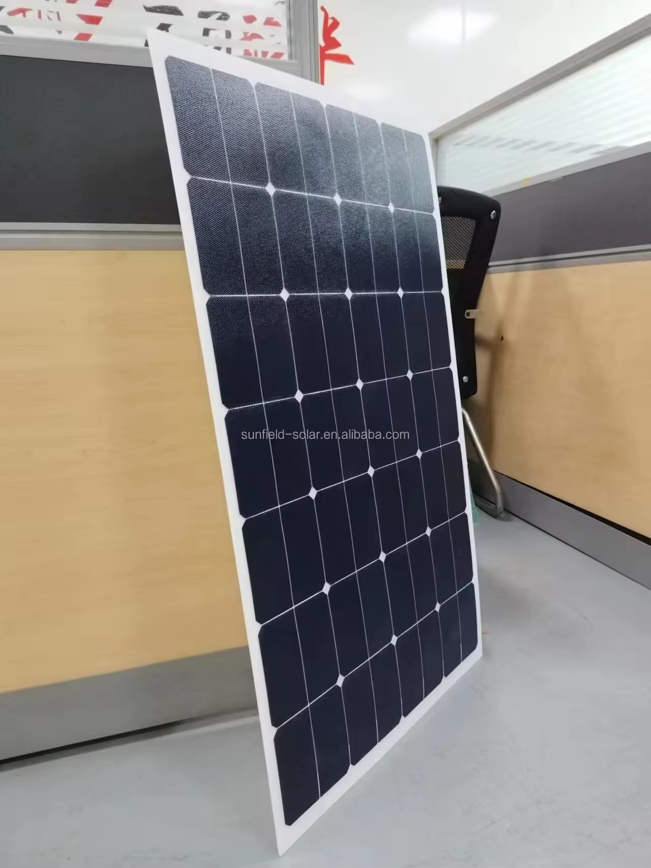 Thin Film Light Weight 100W 33V Flexible Sunpower Silicon Solar Panels 20% Efficiency ETFE Front Cover Factory Low Price