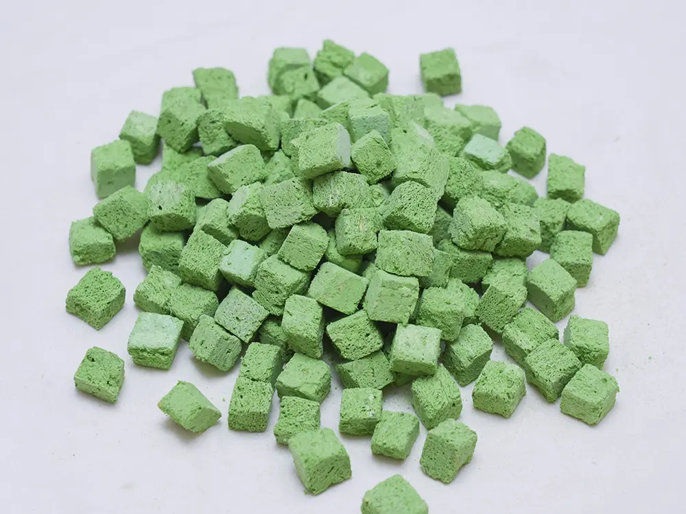Freeze-dried vegetables pet treat