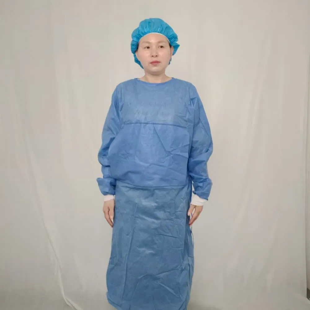 Ropa desechable universal de suministro médico estándar directa de fábrica, bata de aislamiento transpirable y a prueba de polvo, bata quirúrgica con certificación CE