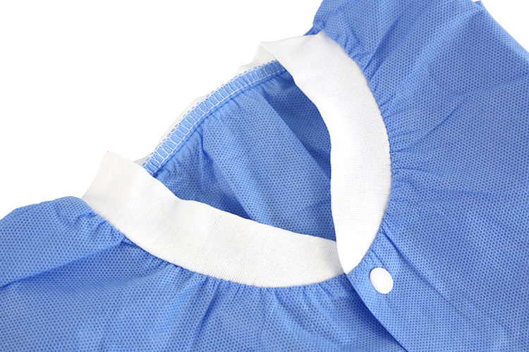 Conjunto de Scrubs Médicos y Bata de Laboratorio Blanca Desechable No Tejida Protectora para Uso Clínico Uniforme de Enfermera (YQD1-7)