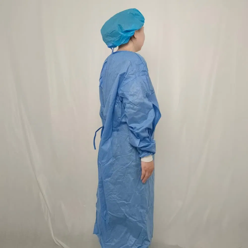 Ropa desechable universal de suministro médico estándar directa de fábrica, bata de aislamiento transpirable y a prueba de polvo, bata quirúrgica con certificación CE