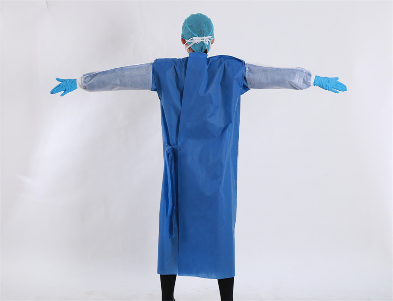 Fábrica de exportación AAMI Nivel 2 Gowns desechables reforzados de aislamiento para clínica, examen, hospital SMS 45GSM Gown quirúrgico estéril