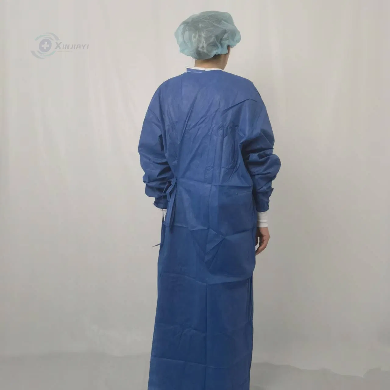La fábrica de batas de aislamiento de tela no tejida, batas quirúrgicas y abrigos de laboratorio apoya la personalización