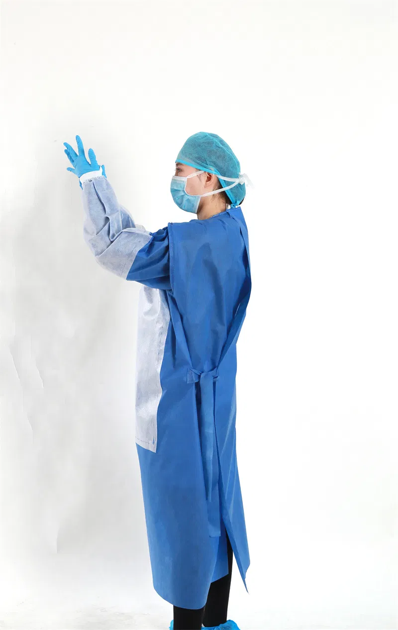 Fábrica de exportación AAMI Nivel 2 Gowns desechables reforzados de aislamiento para clínica, examen, hospital SMS 45GSM Gown quirúrgico estéril