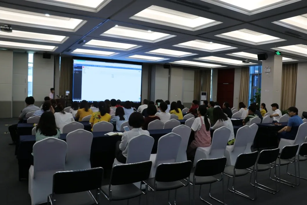 معدات التصنيع