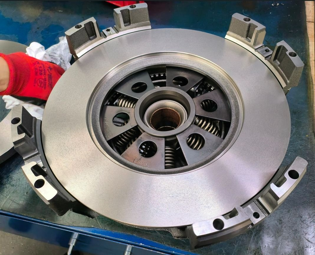 American Truck 128709 Auto Friction Ceramic Clutch Driven Disc