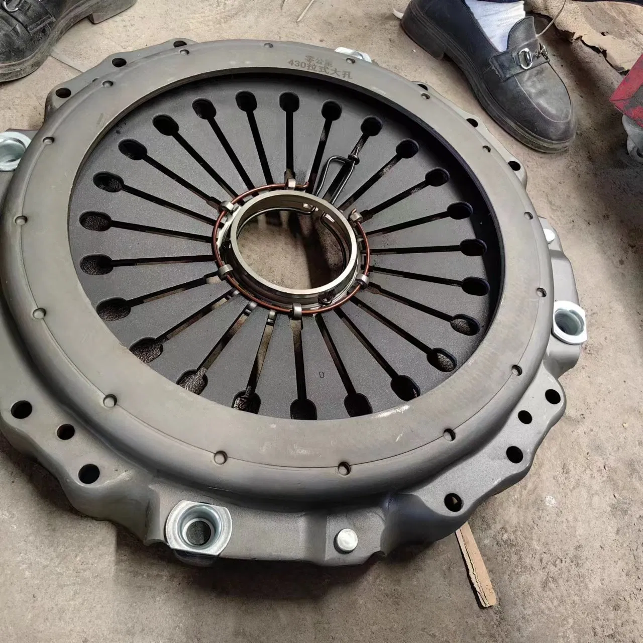 Heavy Duty Truck Clutch Pressure Plate 430mm Clutch Plate for Man Truck