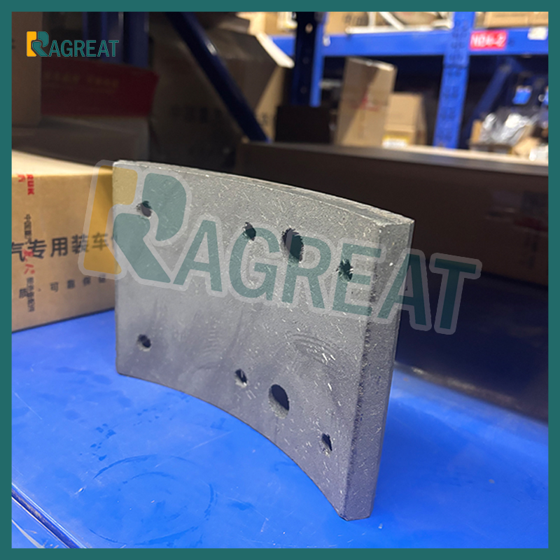 Wg4001000305+009 Clutch Friction Disc Kit for Sinotruk / HOWO Truck, Heavy Duty Ceramic Composit