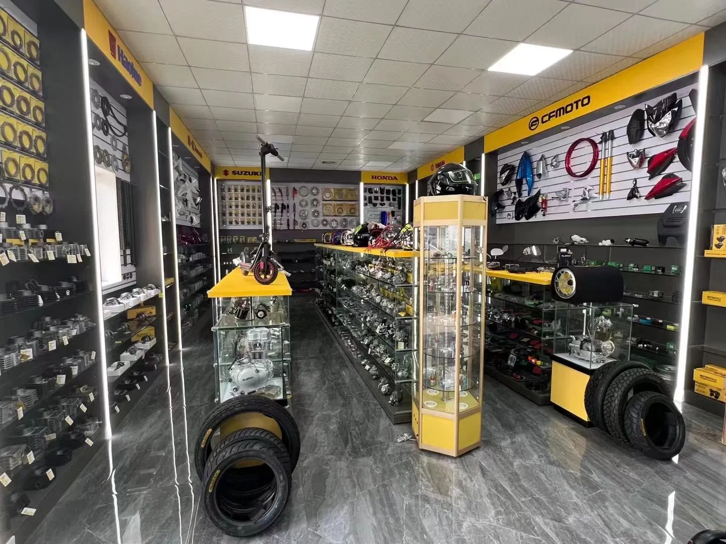 Hot Sale Motorcycle Engine Parts Crankshaft/Rim/Hub/Mirror/Steering Column/Headlight/Lock Set/Front Fender/Rocker Arm/Clutch Assembly for Italika At110