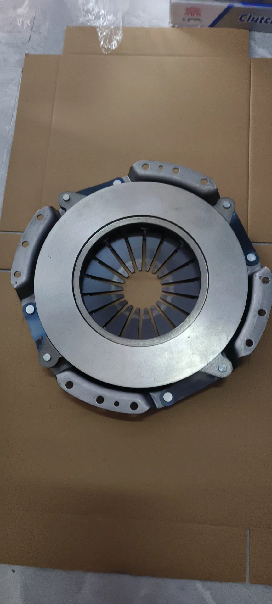 Heavy-Duty Automotive Clutch Plate with Protective Layer Against Rust