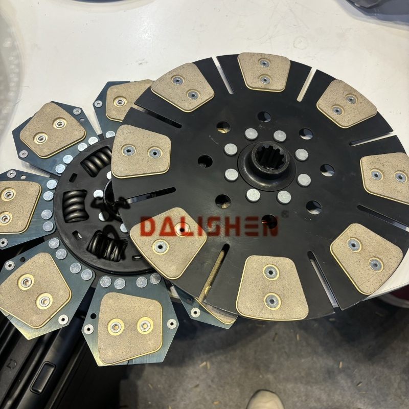 Double Plate Clutch Disc with Tractor Auto Parts Truck Accessories