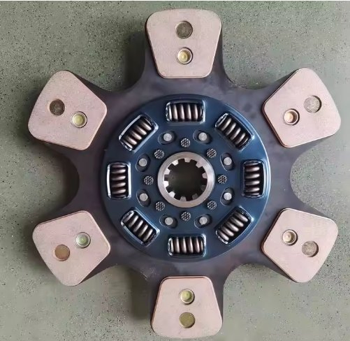 Customizable Auto Parts Truck Copper Button Ceramic Clutch Disc