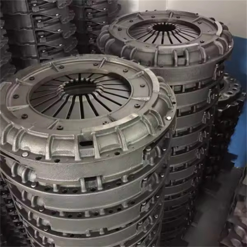 Heavy Duty Truck Bus Spare Parts Clutch Disc Plate Assembly with Good Price 3483024031