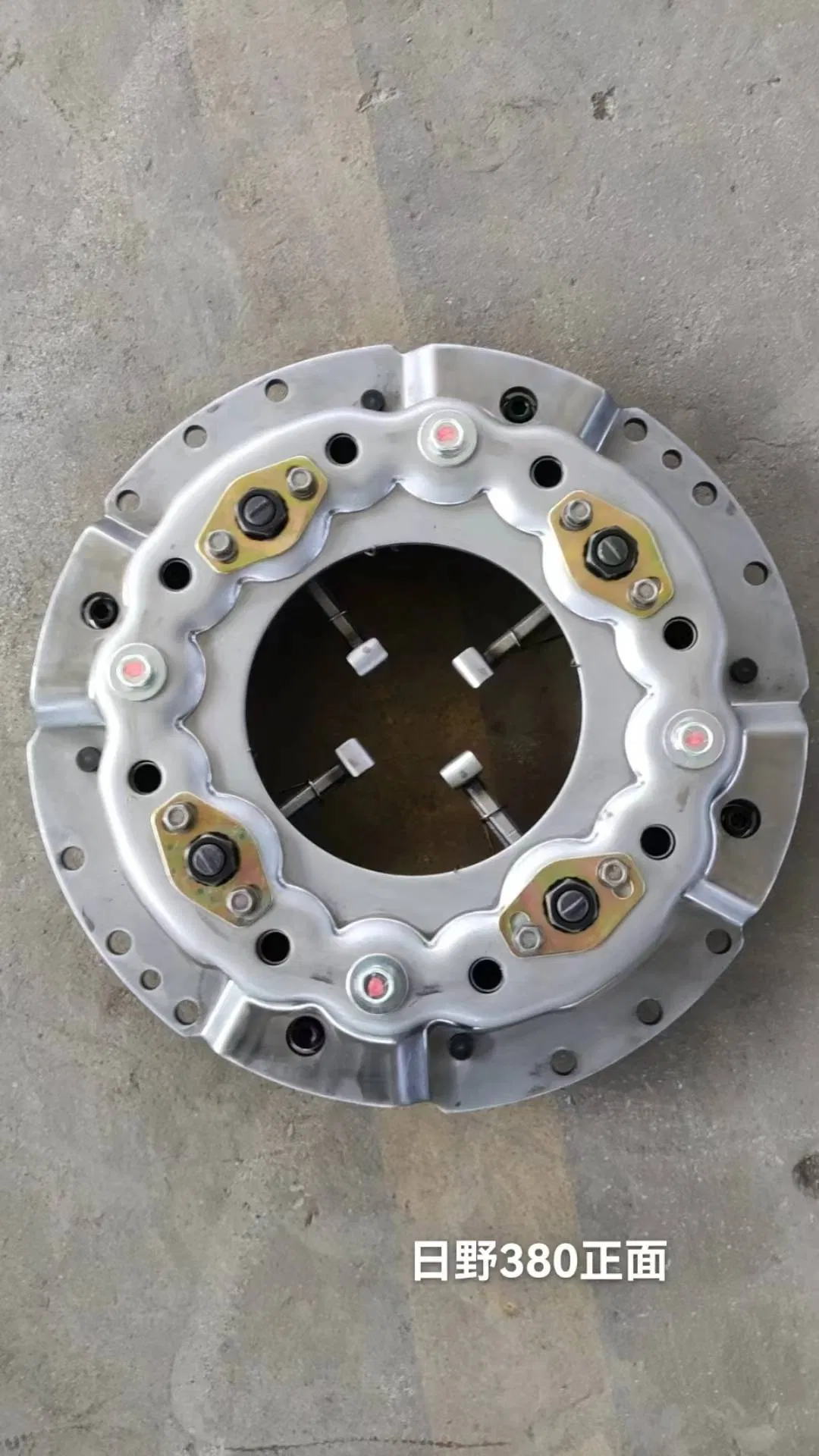 Factory Sale Ndd001 Hnd005 Clutch Disc for Truck Auto Parts