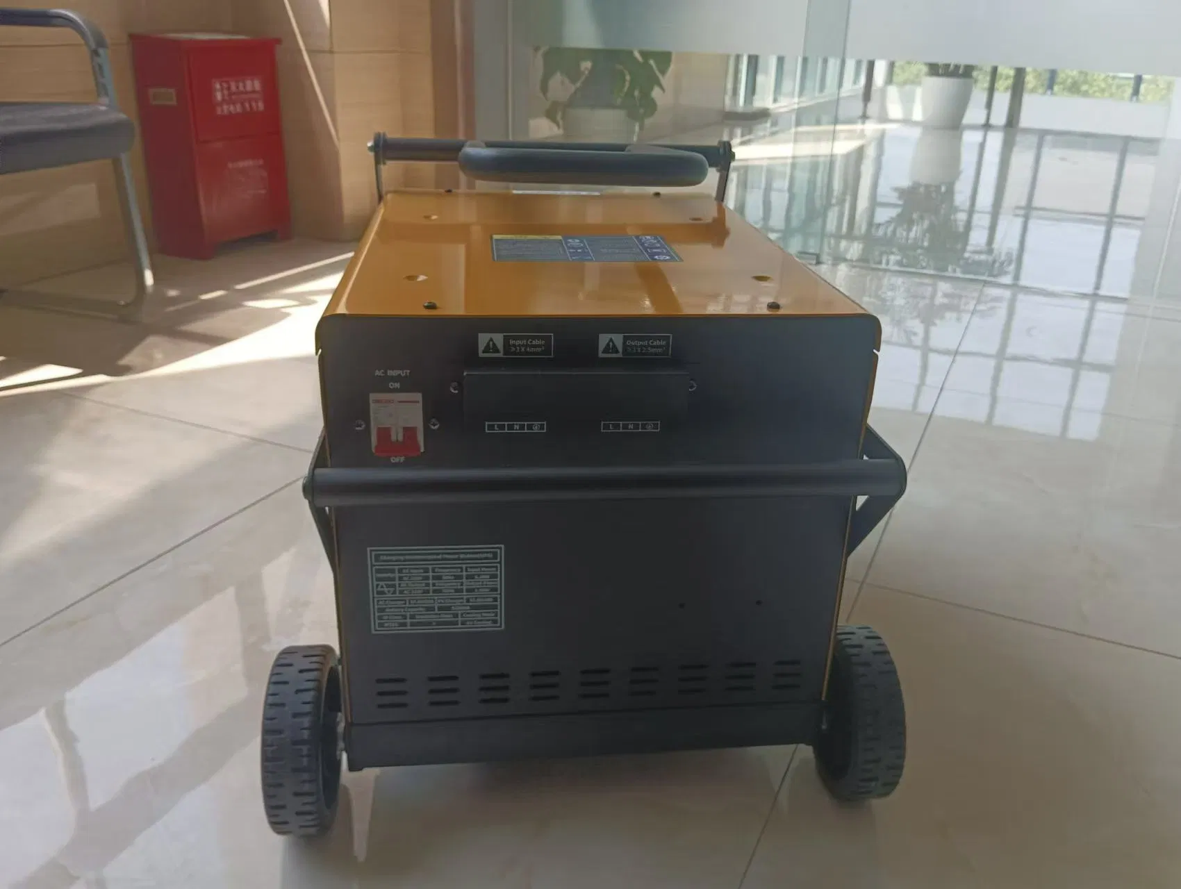 مولد بطارية 2kw 4kw 6kw 8kw محمول قابل لإعادة الشحن LiFePO4 محطة طاقة شمسية للأجهزة المنزلية وأدوات الطاقة الخارجية والبناء مع شحن سريع