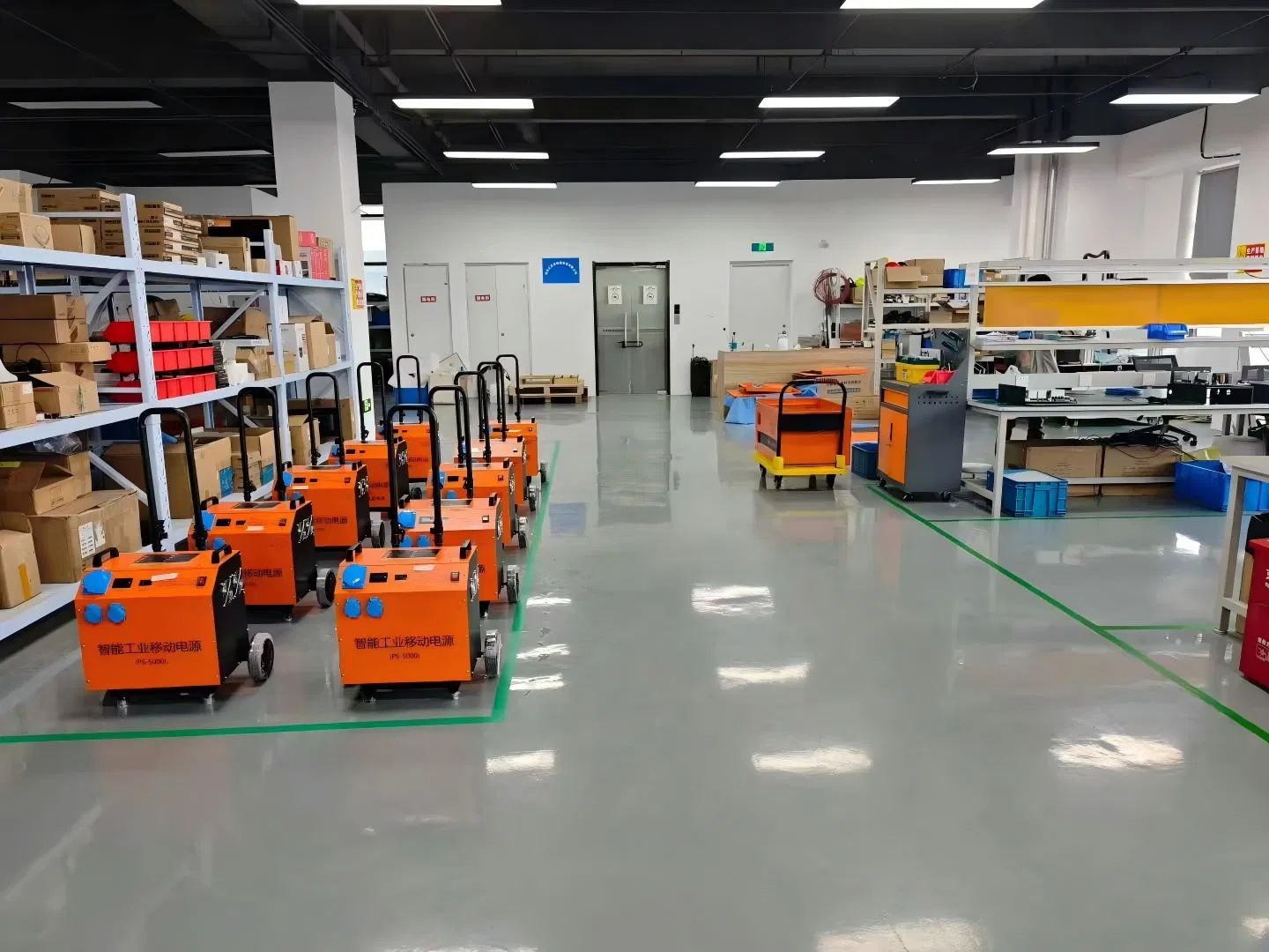 12kw 16100wh محطة طاقة متنقلة صناعية 220V 50Hz تيار متردد أحادي لآلات القطع واللحام والحفر للاستخدام في الموقع