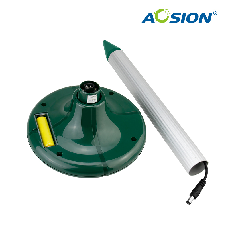 Sonic Outdoor Mole Repeller: Rechargeable Eco-Friendly Garden Pest Control