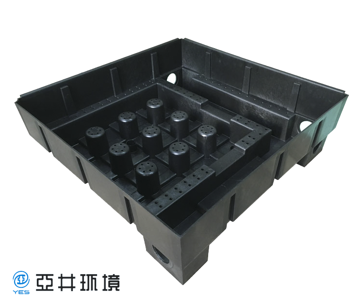 Self Watering Planting Box with Rainwater Harvesting for Urban Gardens