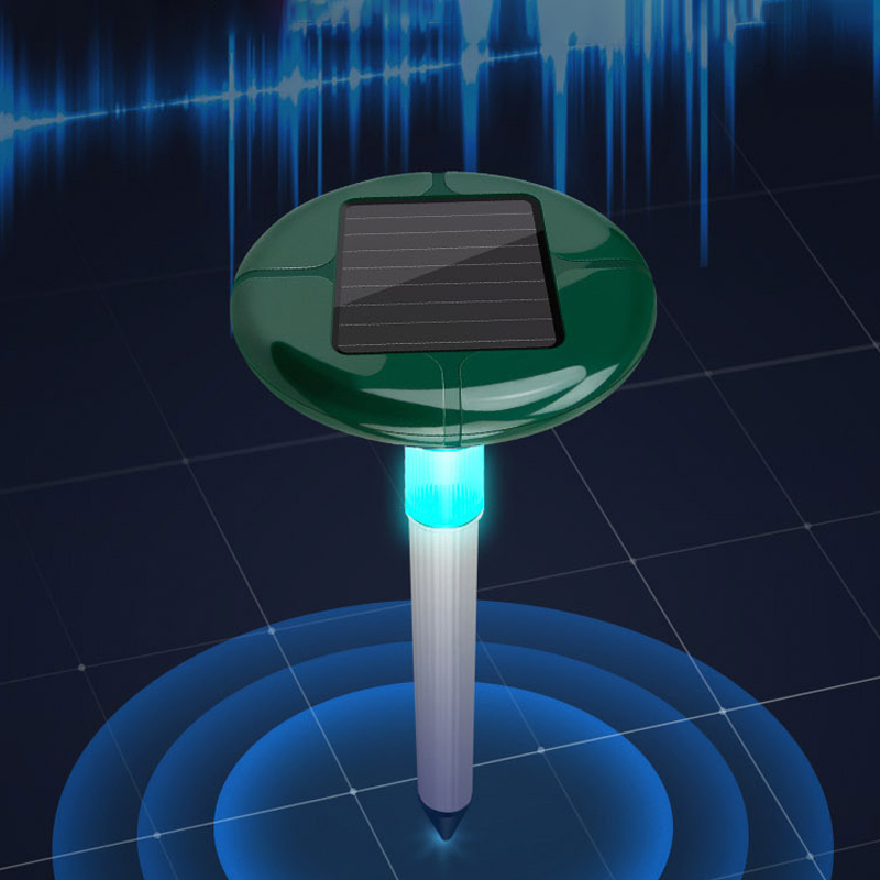 Hot Selling Ultrasonic Rodent Pest Control Repellent with Solar Garden Light