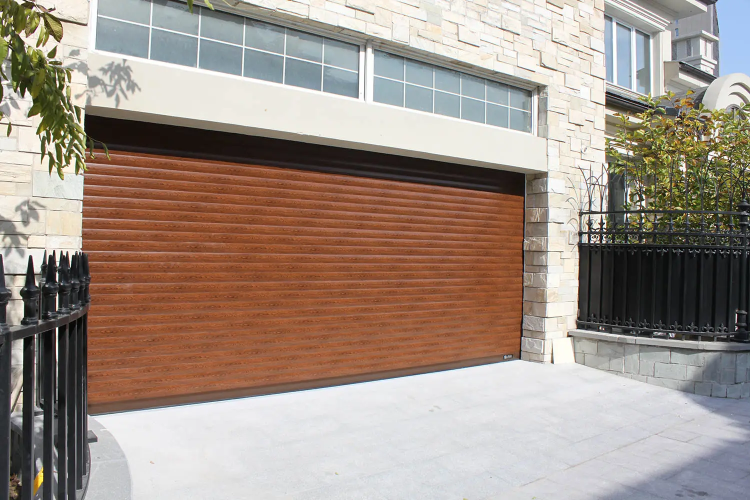 High-Quality Premium GRF77 Thermal Insulated Aluminum Garage Door from China Suppliers and Factory for Ultimate Durability Suppliers, Exporter