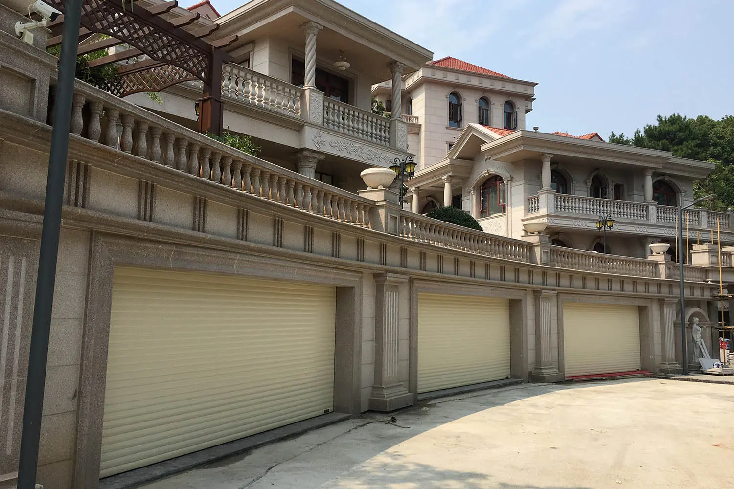 High-Quality Premium GRF77 Thermal Insulated Aluminum Garage Door from China Suppliers and Factory for Ultimate Durability Suppliers, Exporter