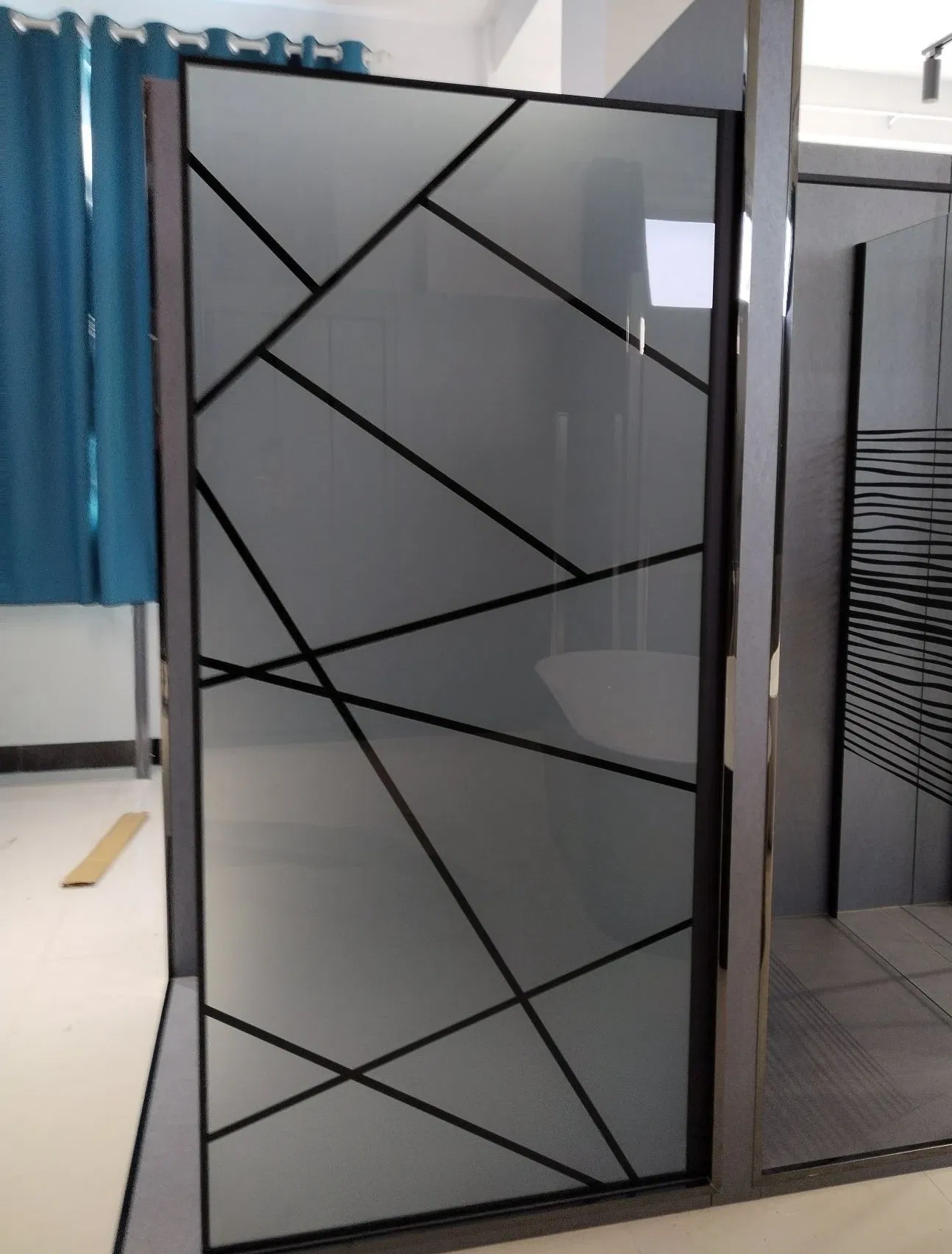 Factory Price Shower Screen Walk in Black Frosted Printing Tempered Glass Customized