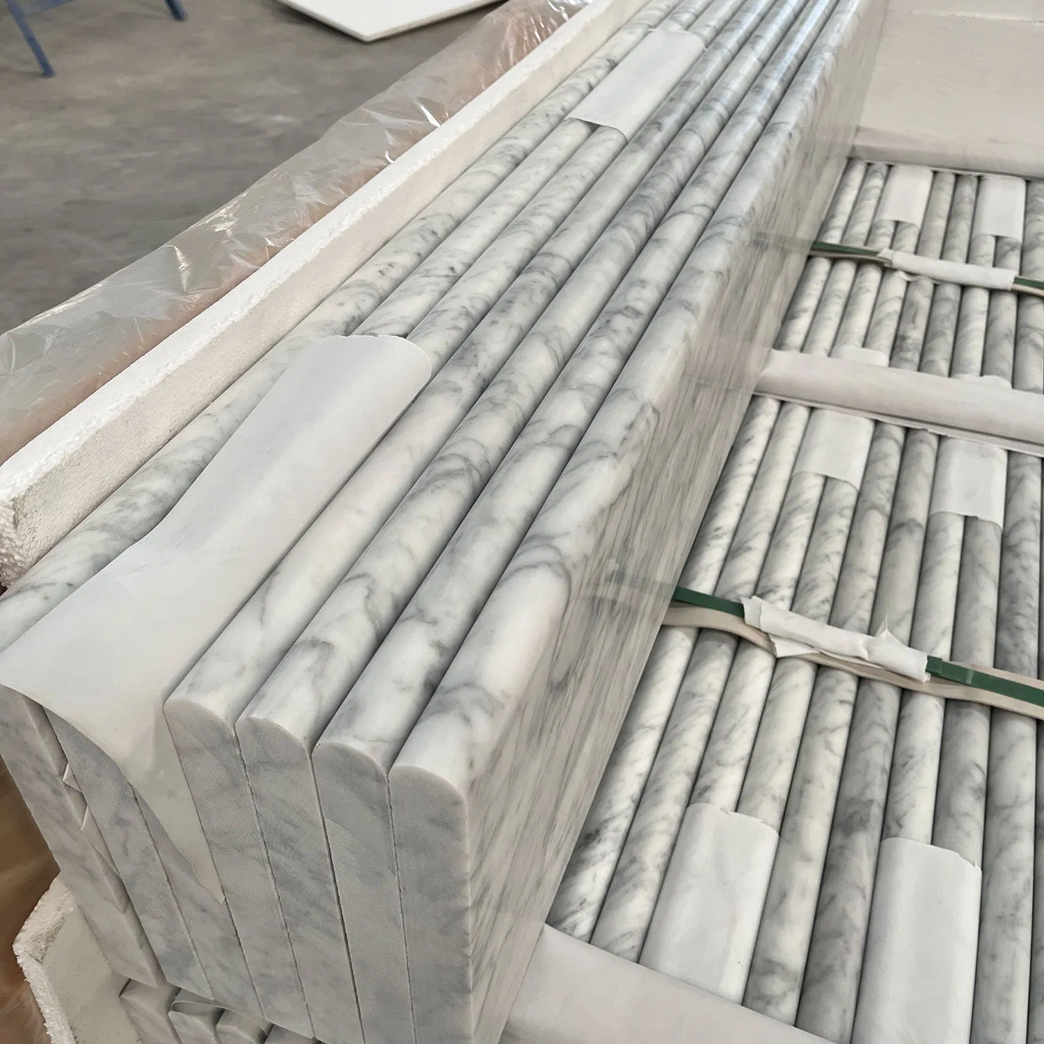 Building Materials White Carrara Marble Railing Staircase Marble Stairs Tread Design Indoor