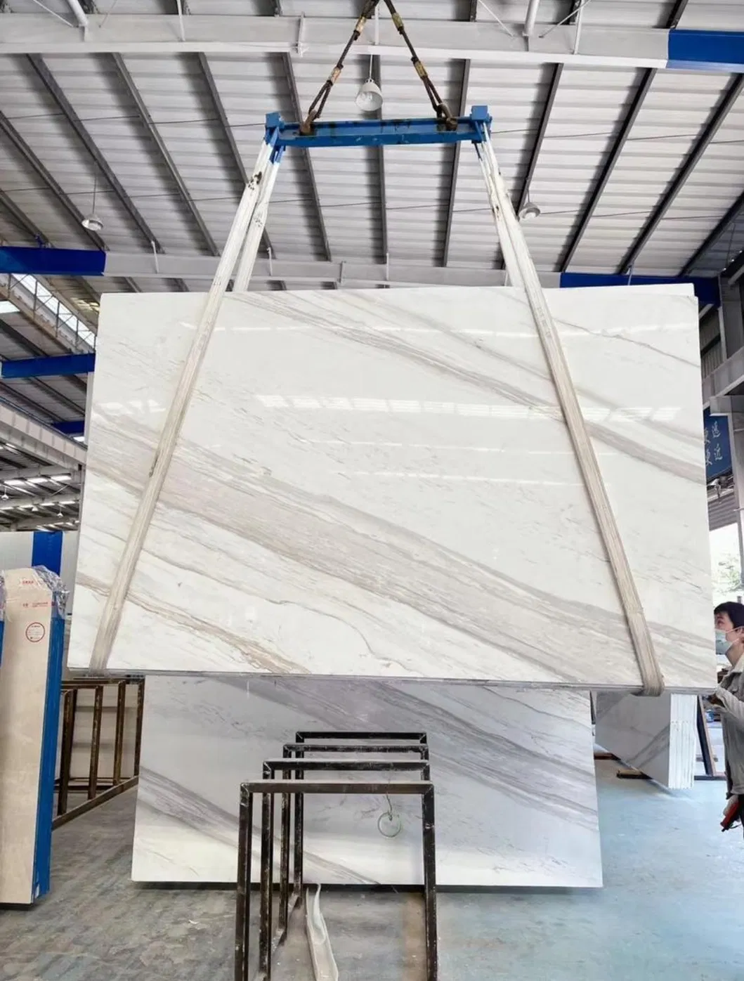 Bookmatch Veins Design