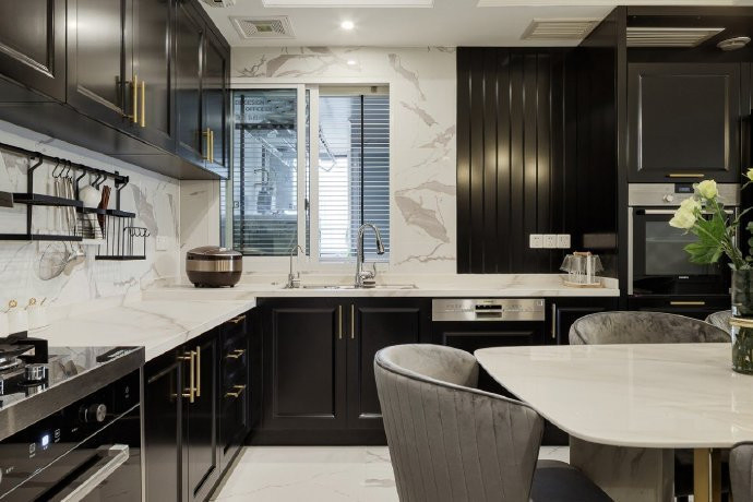 Carrara/Calacatta Artificial Quartz Slab Countertop Backsplash