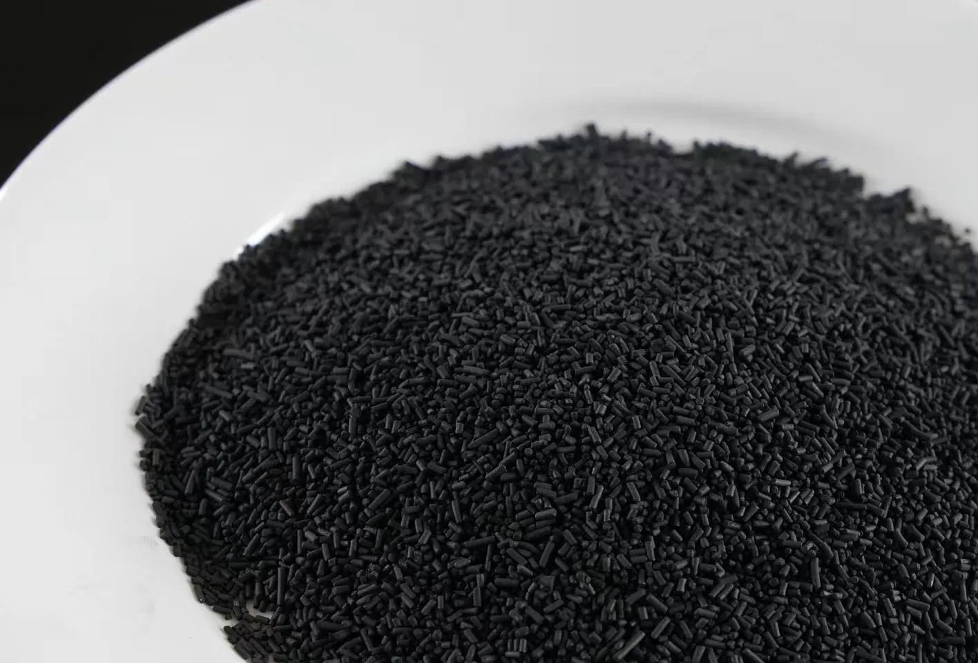 Columnar Black Activated Carbon for Industrial Chemical Absorption Needs