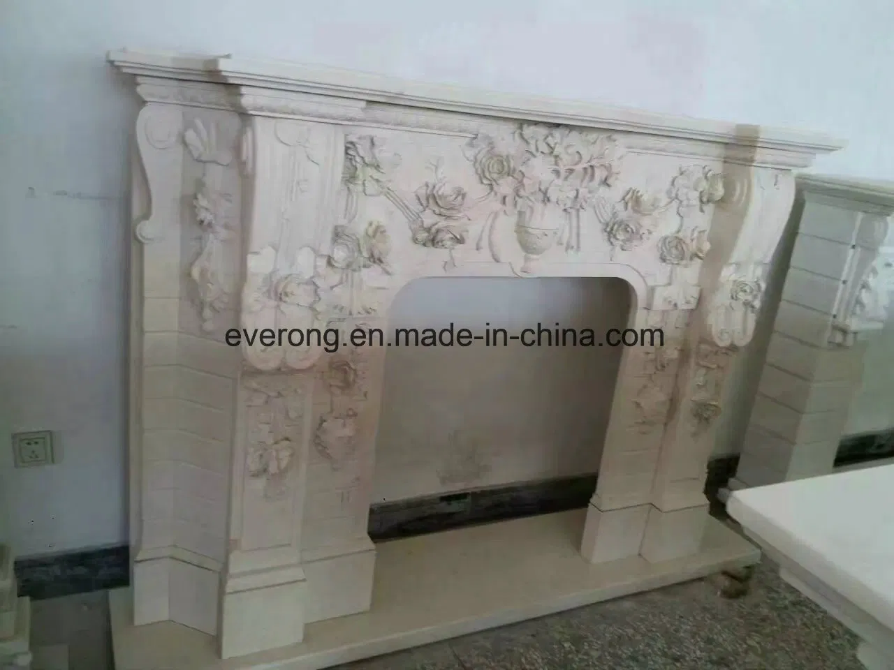 Customized Fireplace Surround White Marble Fireplace Mantel with Flower Carving