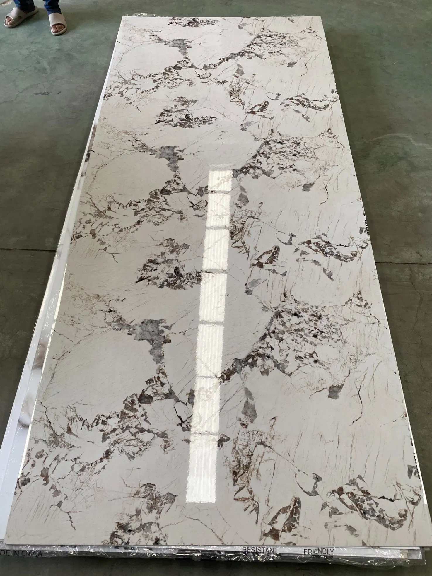 UV Coated Eco Friendly Stone Plastic Composite for Office Meeting Room Backsplash