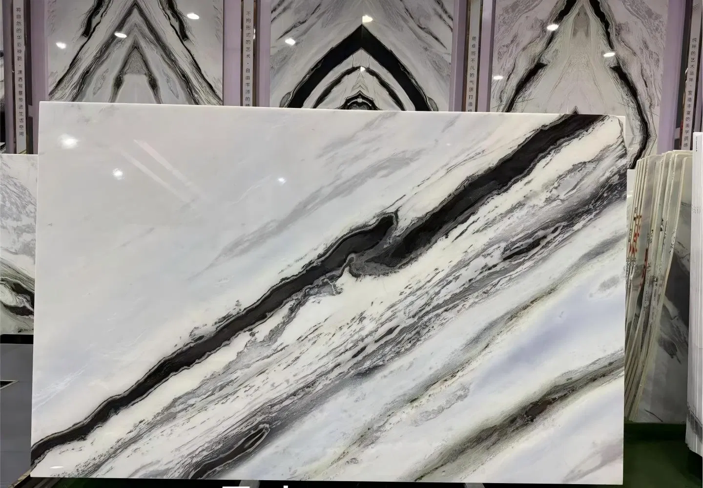 Bookmatch Natural Panda White Marble Slabs for Background Wall
