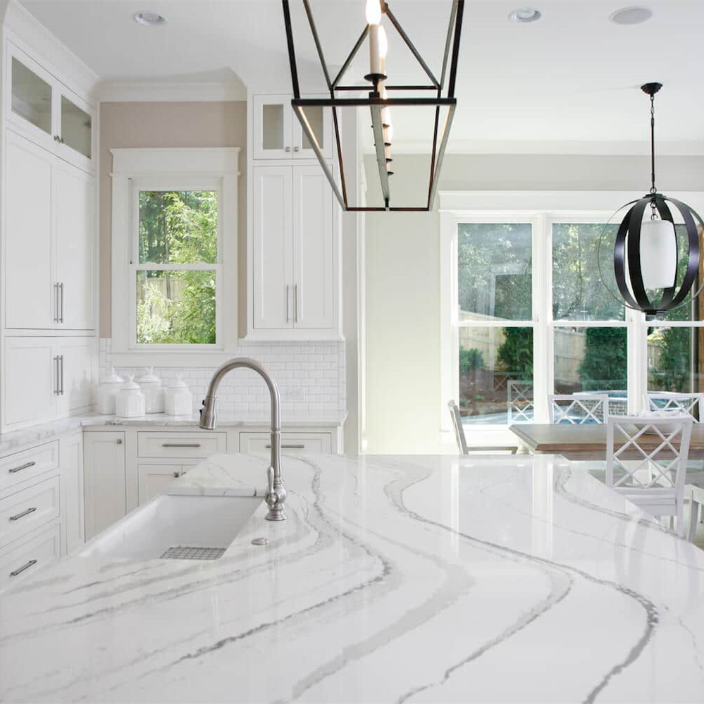 White Veined Calacatta Gold Quartz Stpne Slab for Vanity Top