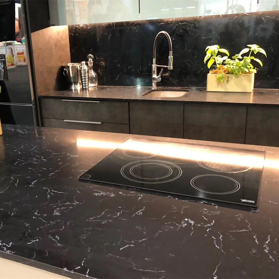 Beautiful Artificial Black Carrara Marble-Like Veined Quartz Slabs