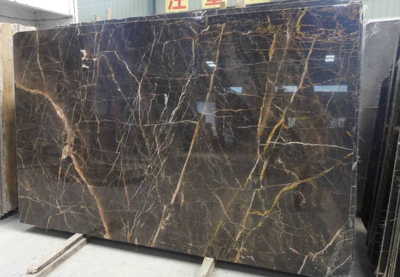 Noir St Laurent Premium Building Material Marble for Bookmatch Effect Tiles/Slabs Hospitality Design