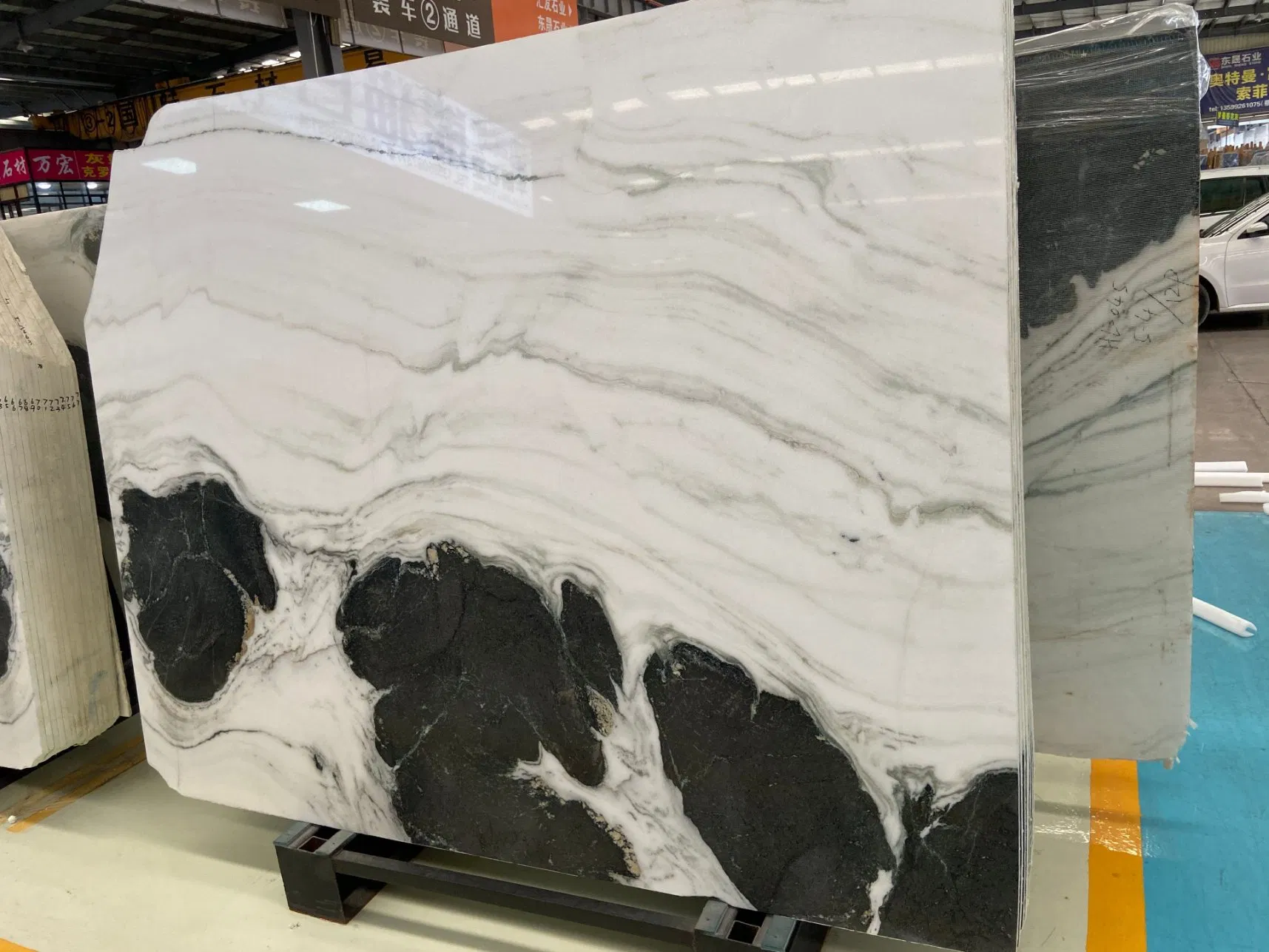Natural Building Material Panda White Marble Bookmatch for Luxury Special Designs