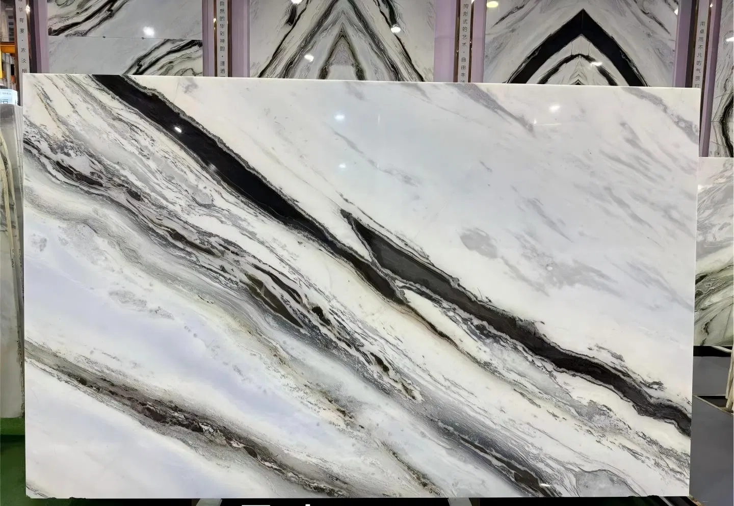 Bookmatch Natural Panda White Marble Slabs for Background Wall