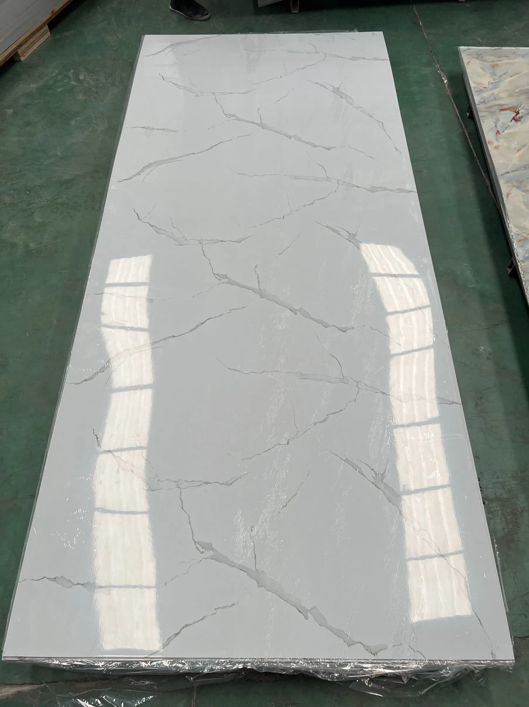 UV Coated Eco Friendly Stone Plastic Composite for Office Meeting Room Backsplash