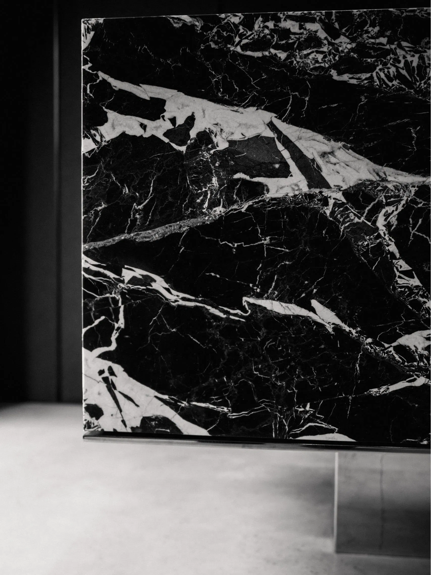 Polish Marble Stair Treads and Risers Black Stone Stair Treads for Hotel and Home