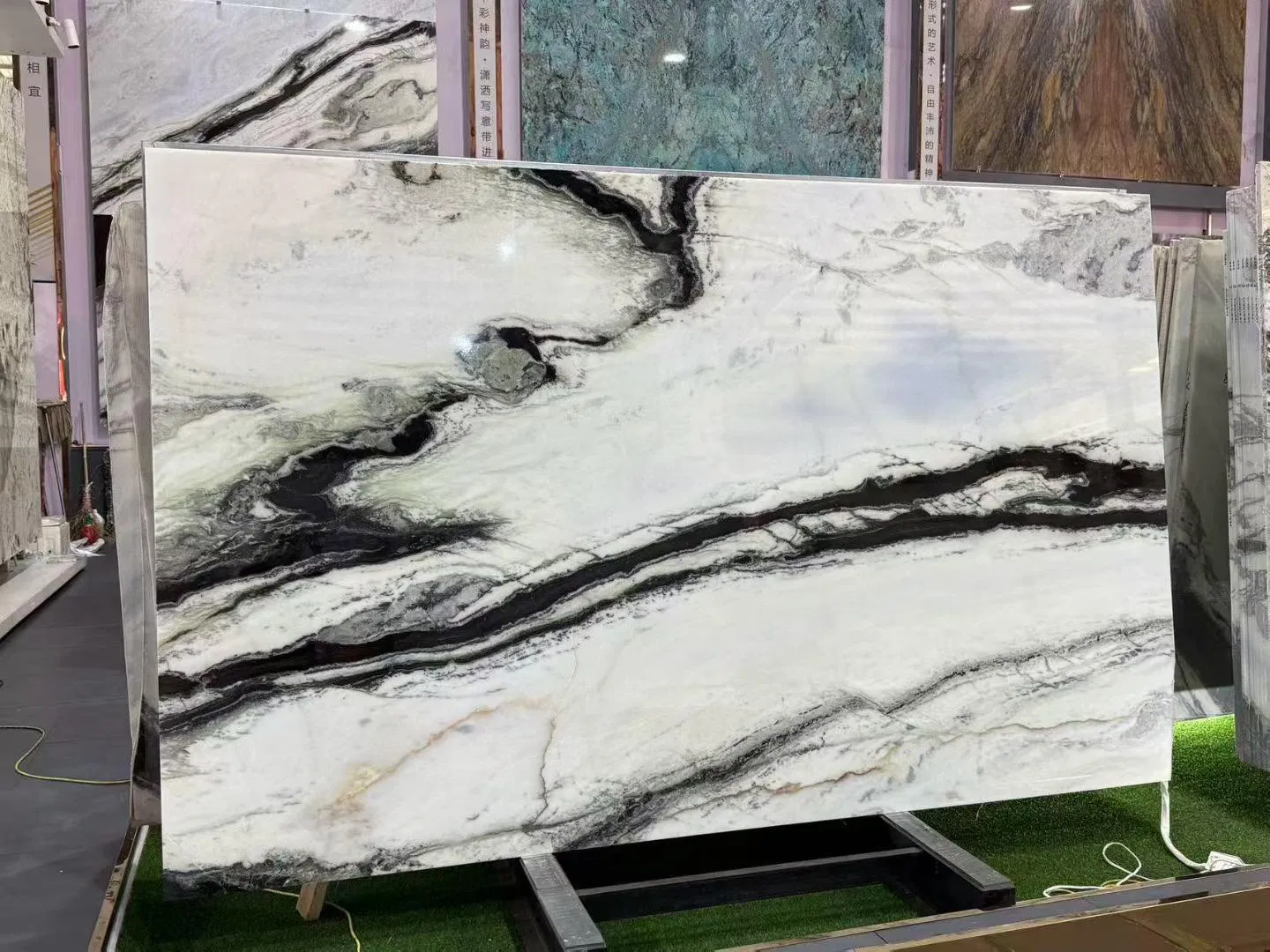 Bookmatch Natural Panda White Marble Slabs for Background Wall