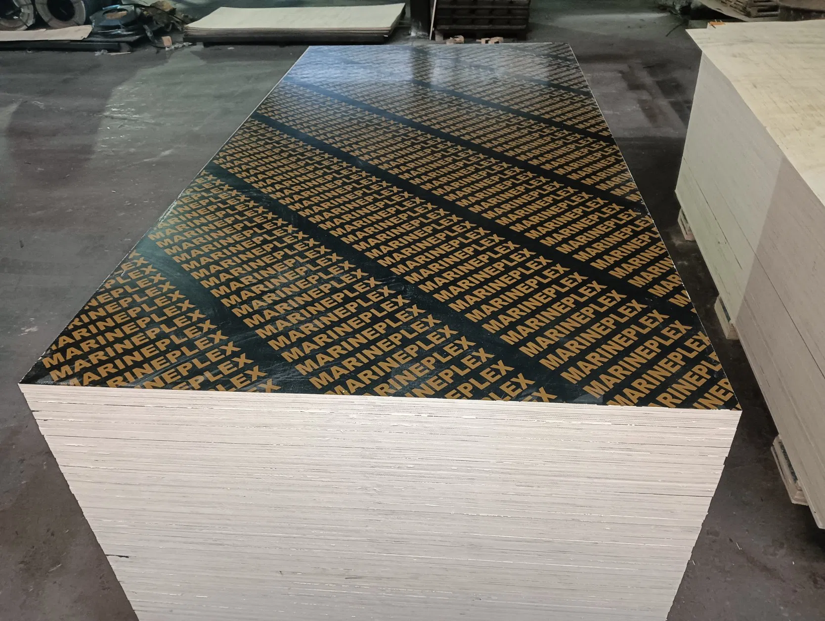 18mm 4X8 Formwork System Concrete Plywood Marine Formply Shuttering Plywood Waterproof Black Film Faced Construction Plywood for Building Framework China Supply