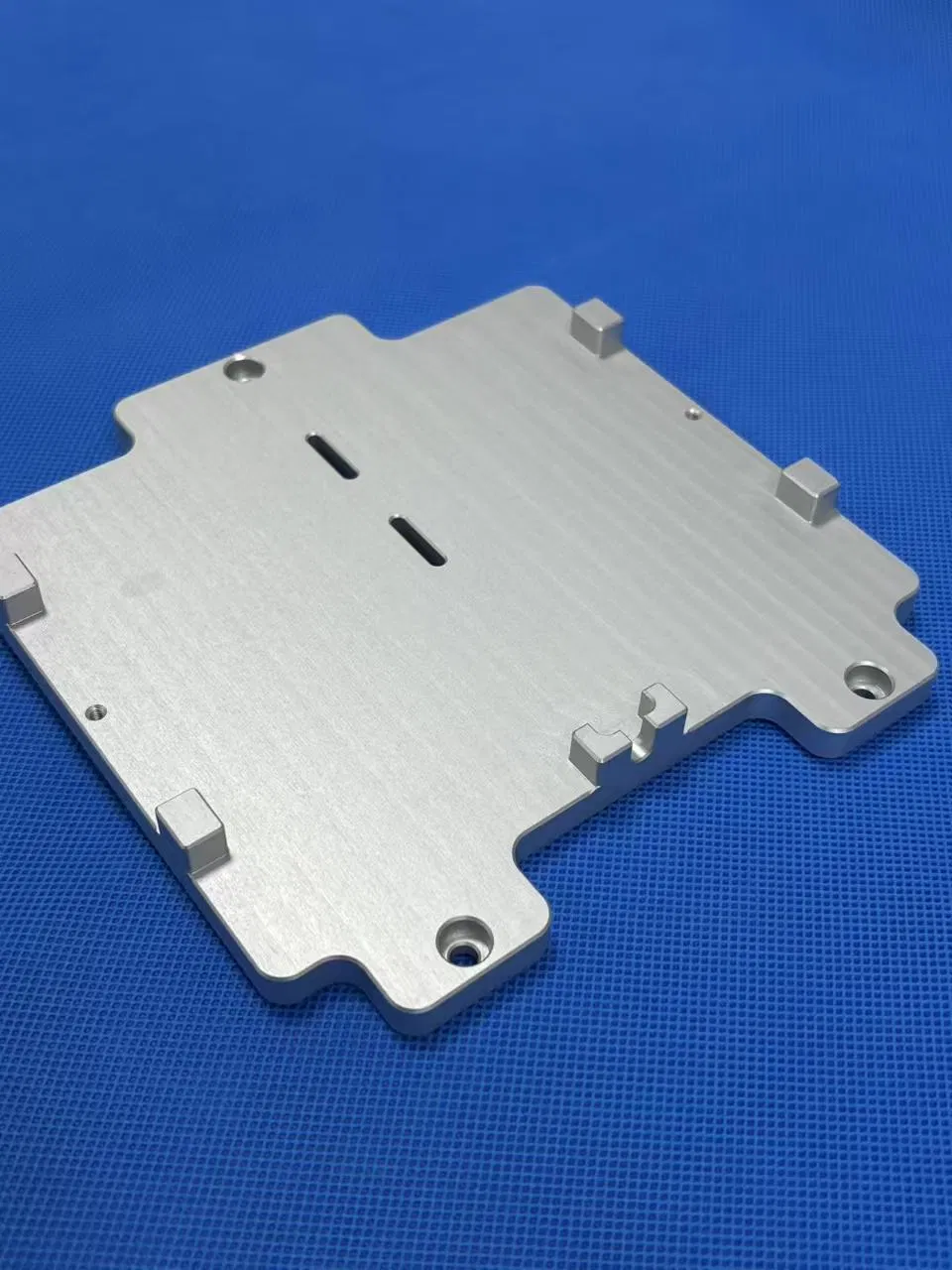 Services de tournage sur mesure Usinage CNC de précision Fraisage Aluminium Acier inoxydable Laiton Fabrication de prototypes