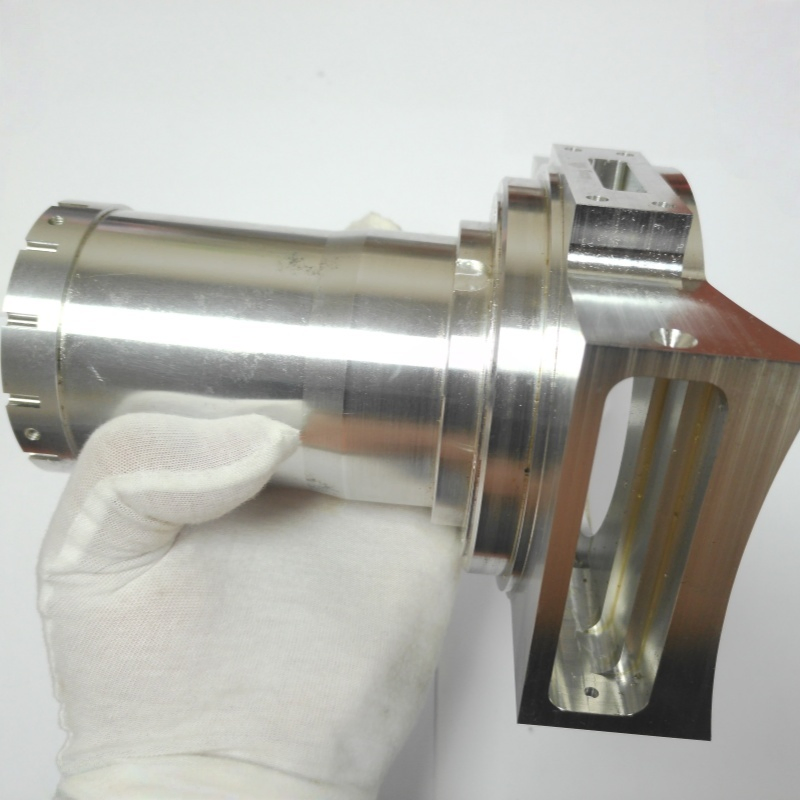 Compact Aluminium CNC Milling and Engraving for Small Workshops