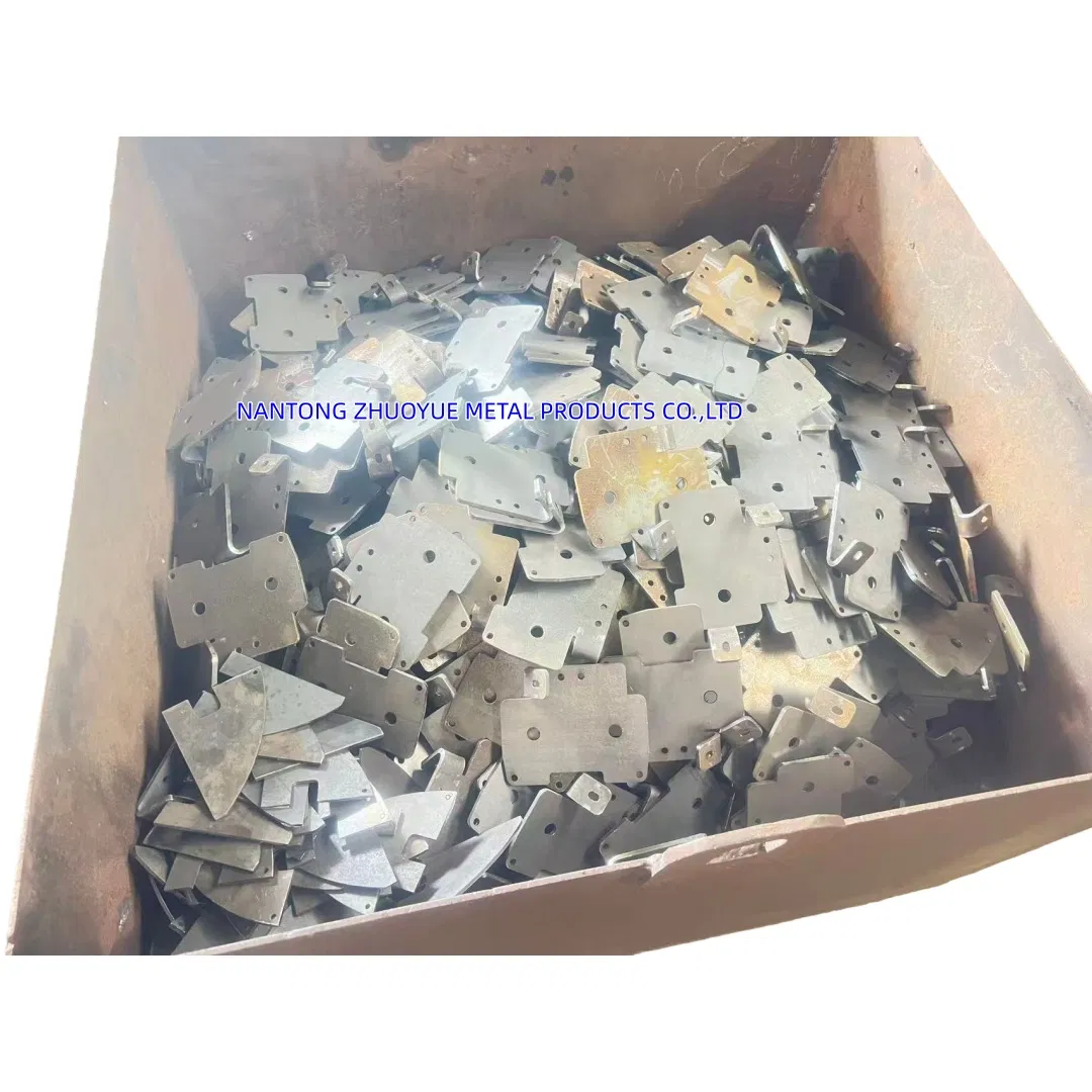 Fabrication de tôles industrielles pour châssis et armoires, poinçonnage CNC, assemblage par soudage pour acier au carbone, de la prototype à la production