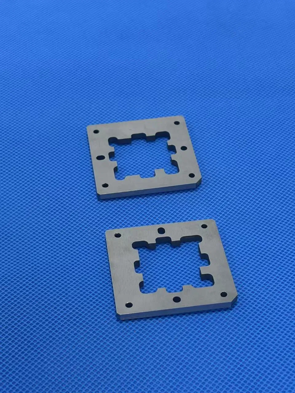 Services de tournage sur mesure Usinage CNC de précision Fraisage Aluminium Acier inoxydable Laiton Fabrication de prototypes